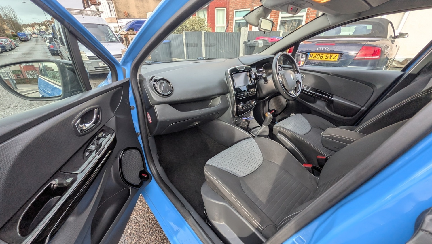 Used Renault Clio 2013 for sale - 77864475: Photo 10