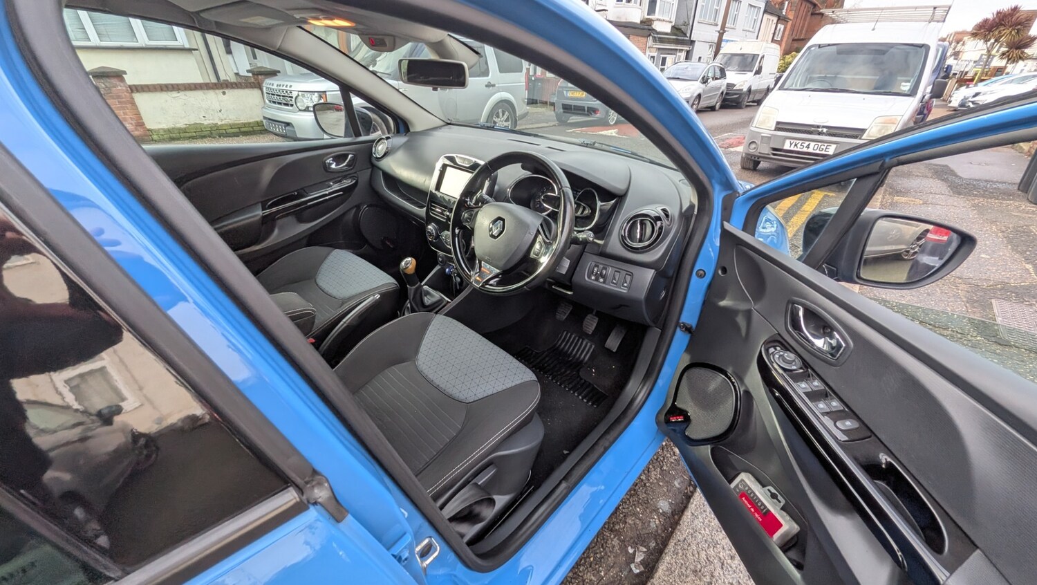 Used Renault Clio 2013 for sale - 77864475: Photo 13