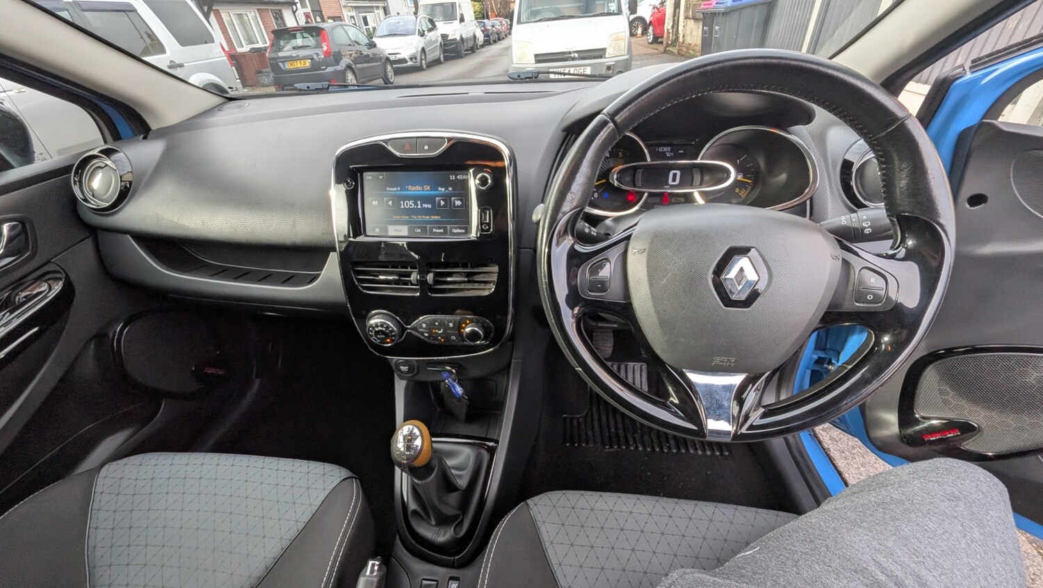 Used Renault Clio 2013 for sale - 77864475: Photo 14