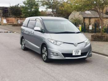 2016 (06) - Arias 2.4 Petrol Auto 7 seats mpv