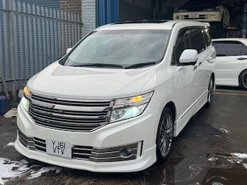 Nissan - Elgrand