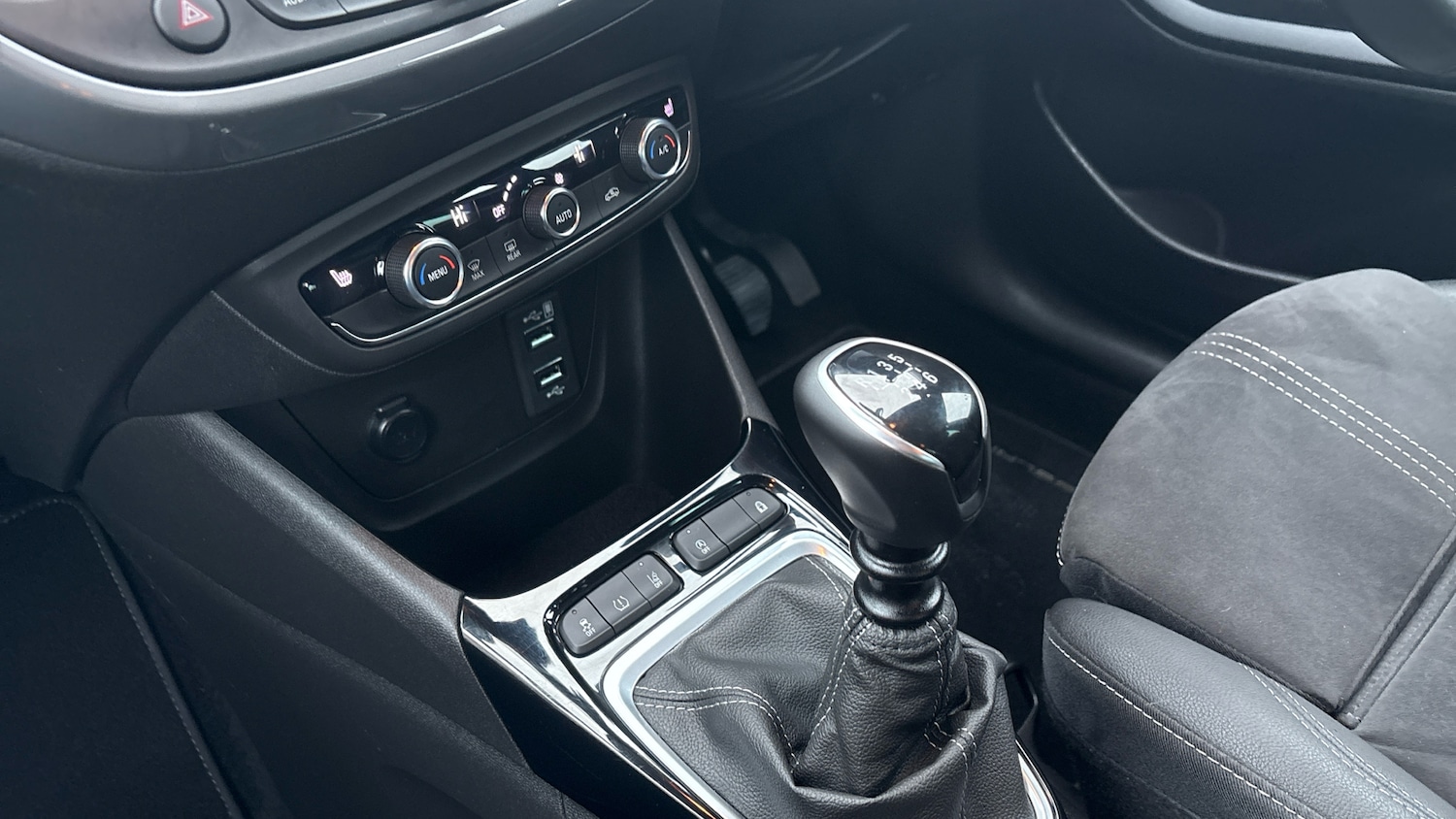 Used Vauxhall Crossland 2022 for sale - 76792903: Photo 13