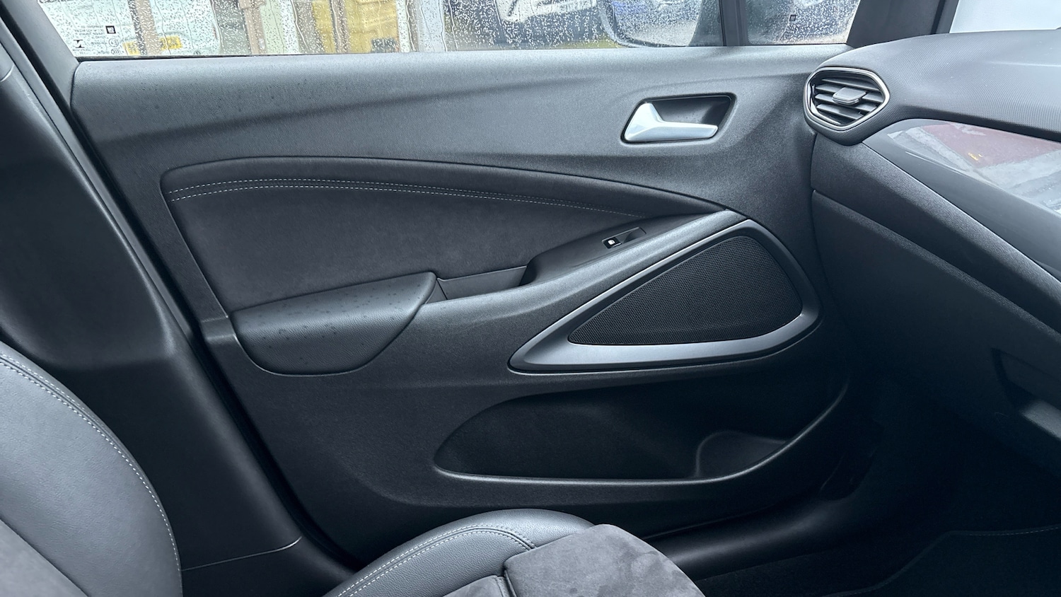 Used Vauxhall Crossland 2022 for sale - 76792903: Photo 35