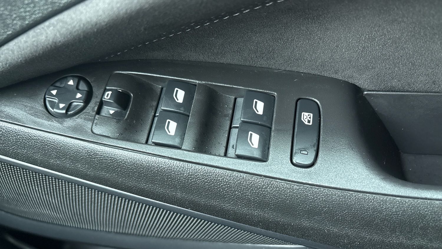 Used Vauxhall Crossland 2022 for sale - 76792903: Photo 37