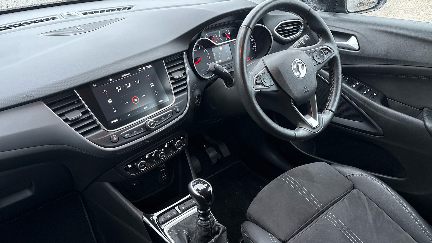 Used Vauxhall Crossland 2022 for sale - 76792903: Photo 9