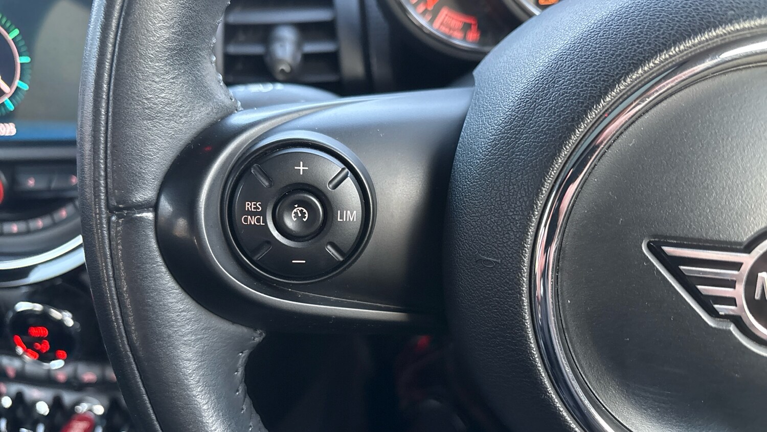 Used MINI Hatch 2019 for sale - 76879242: Photo 22