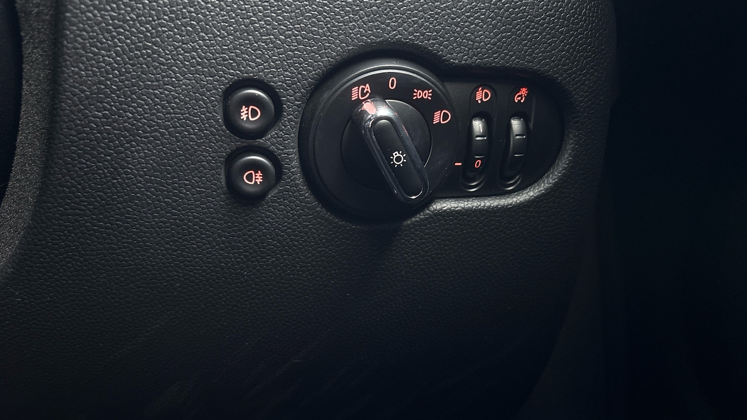 Used MINI Hatch 2019 for sale - 76879242: Photo 25