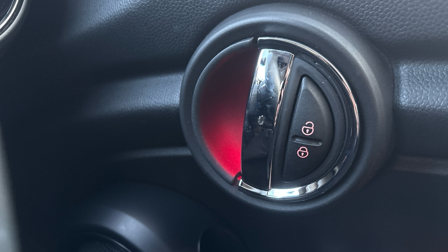 Used MINI Hatch 2019 for sale - 76879242: Photo 32