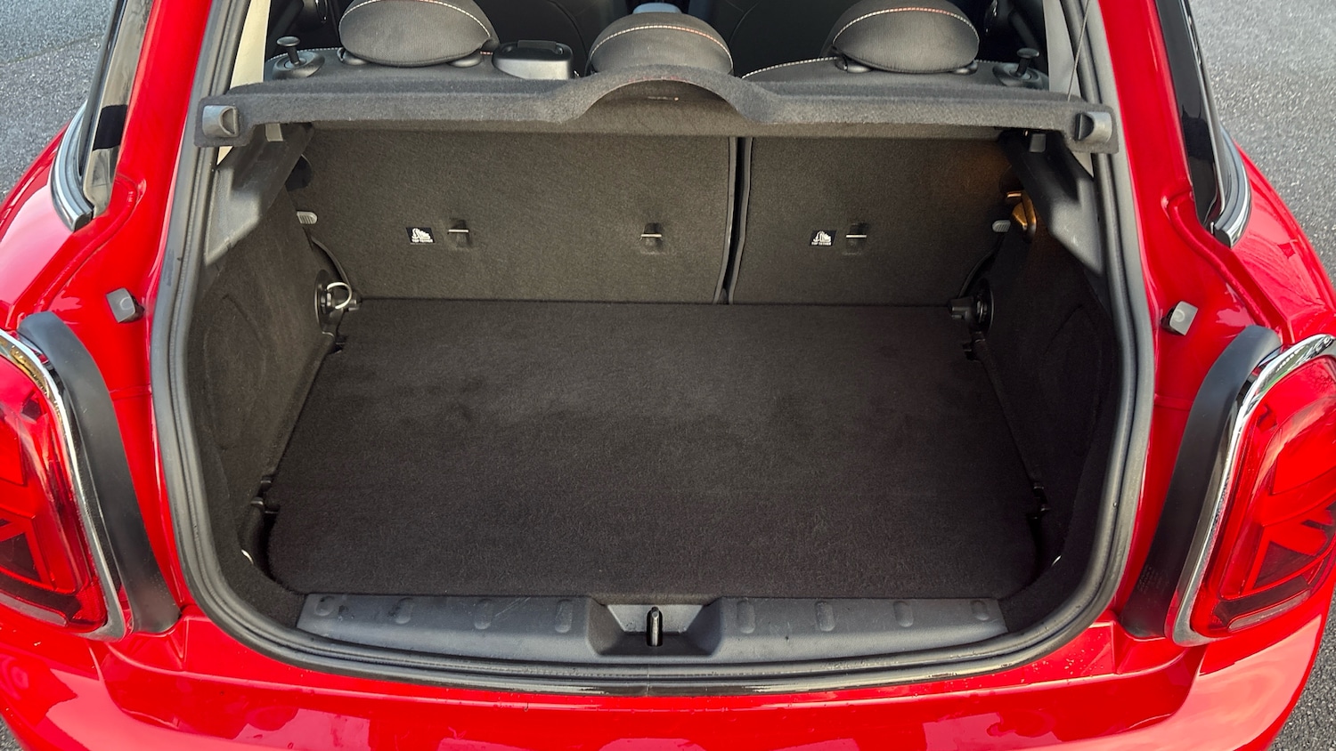 Used MINI Hatch 2019 for sale - 76879242: Photo 4