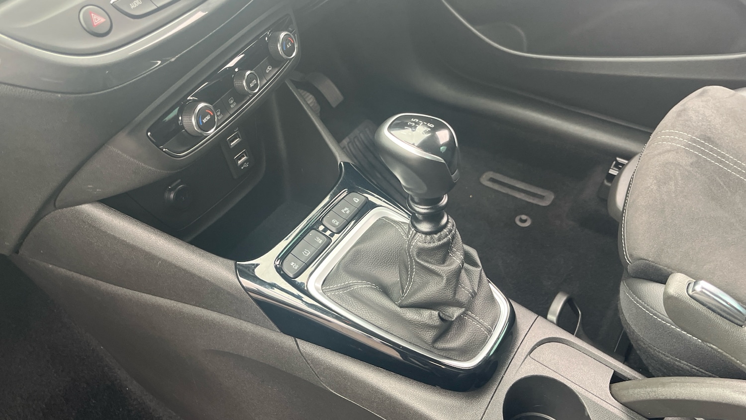 Used Vauxhall Crossland 2022 for sale - 76383085: Photo 13