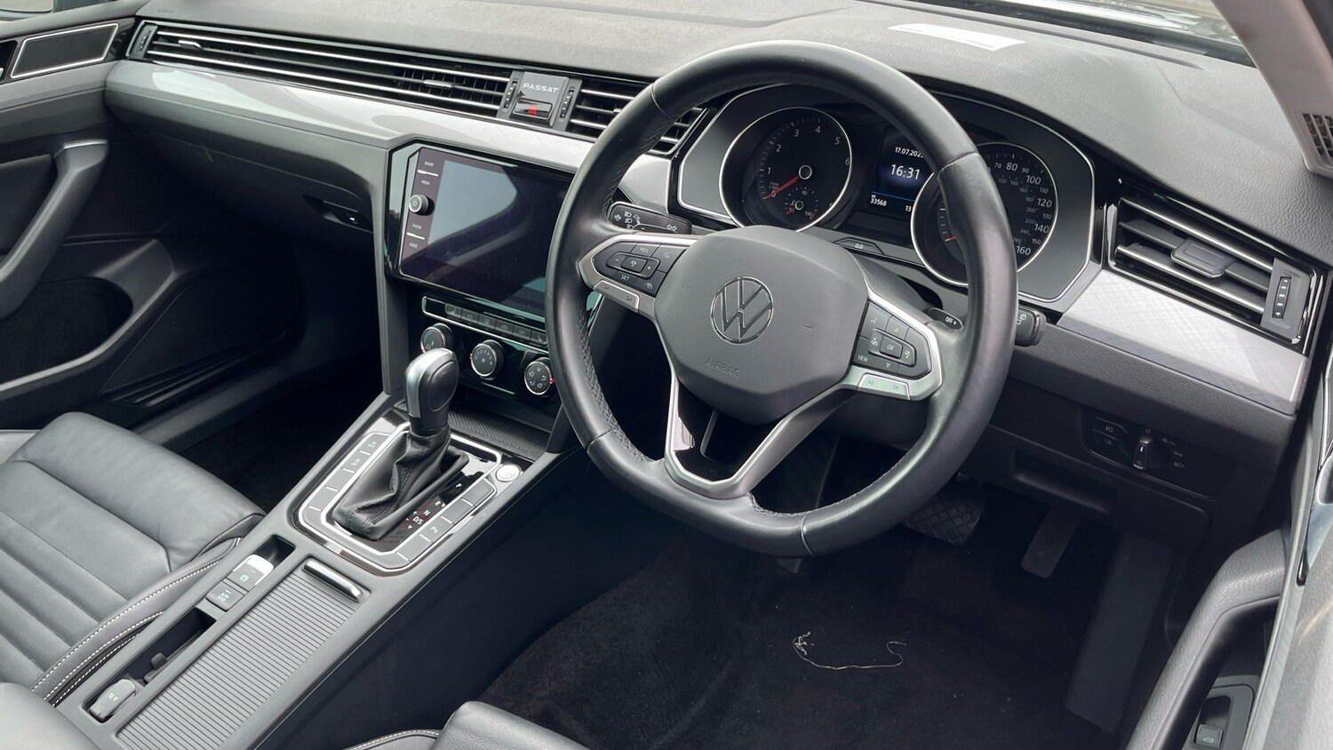 2022 Volkswagen Passat 1.5 TSI EVO SEL 5dr DSG Petrol Estate Estate Petrol Autom - Picture 11 of 24