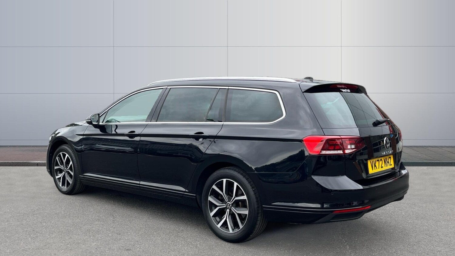 2022 Volkswagen Passat 1.5 TSI EVO SEL 5dr DSG Petrol Estate Estate Petrol Autom - Picture 2 of 24
