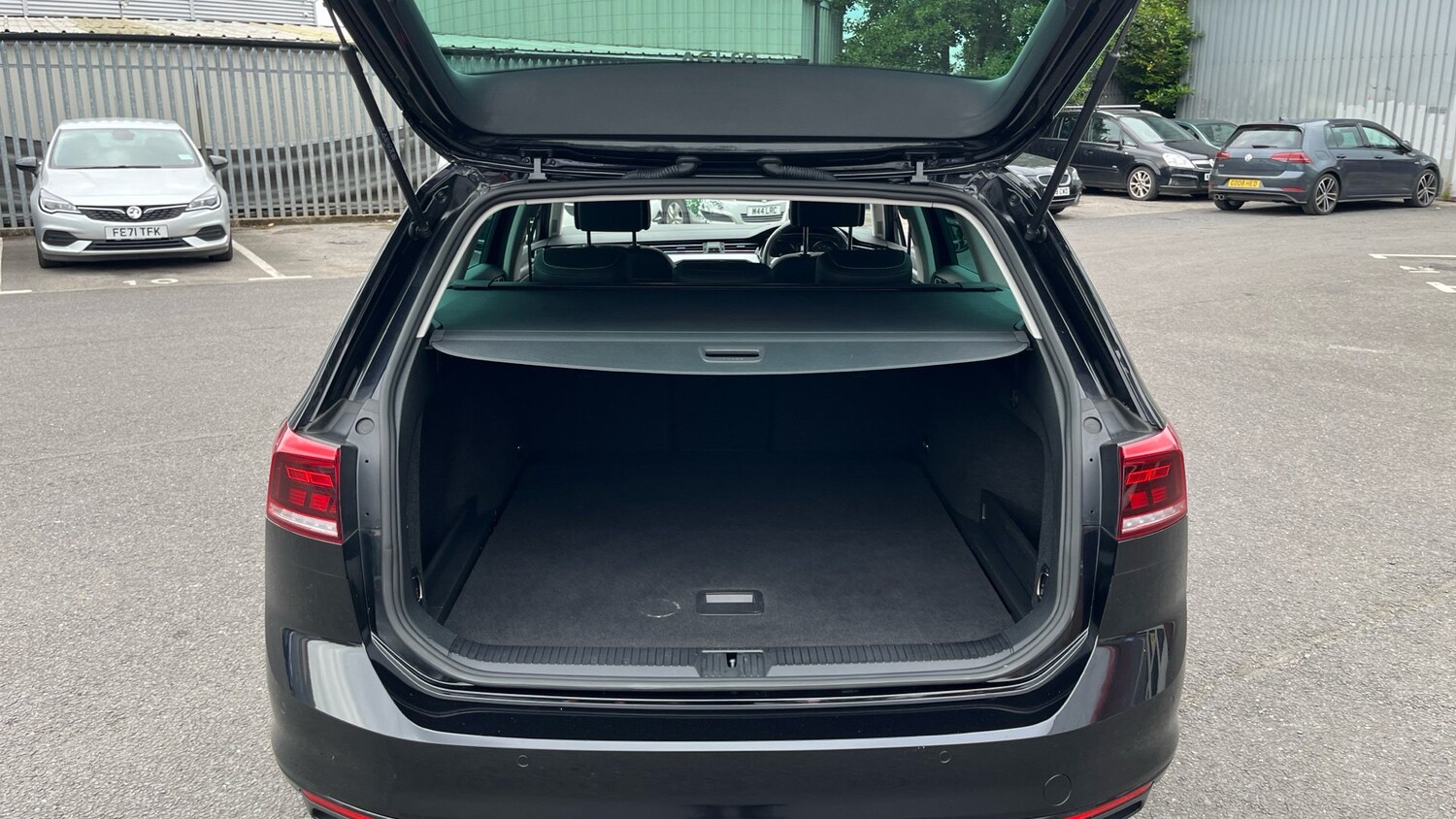 2022 Volkswagen Passat 1.5 TSI EVO SEL 5dr DSG Petrol Estate Estate Petrol Autom - Picture 21 of 24