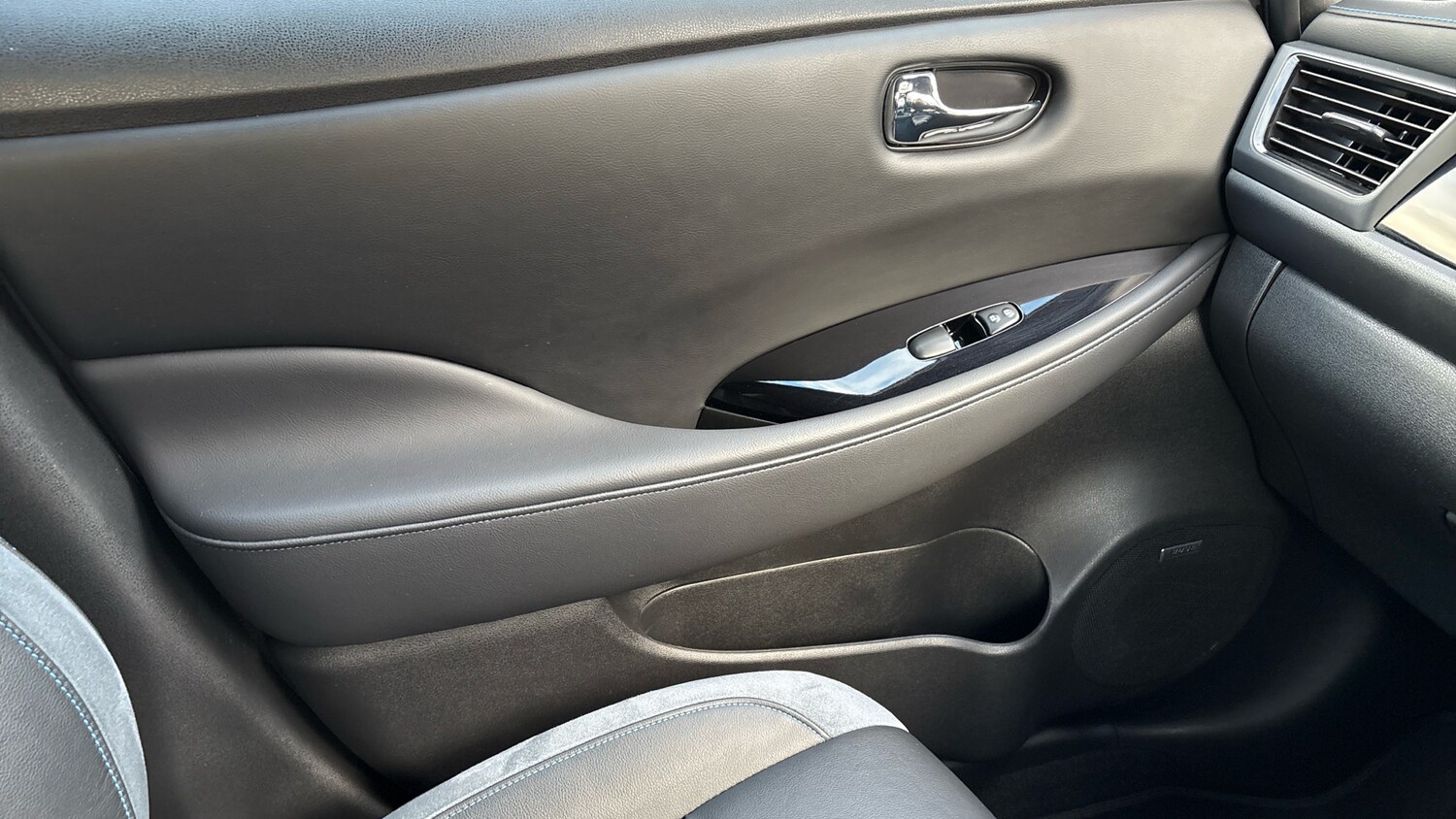 Used Nissan Leaf 2022 for sale - 77196336: Photo 34