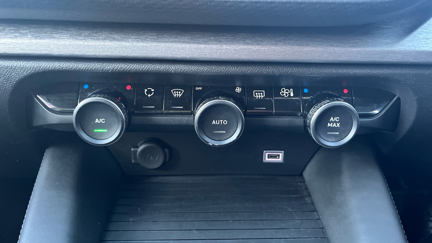 Used Citroen C5 X 2022 for sale - 76663877: Photo 30