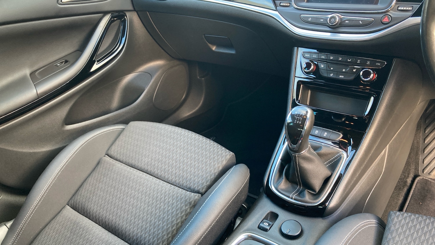 Used Vauxhall Astra 2019 for sale - 77011868: Photo 14