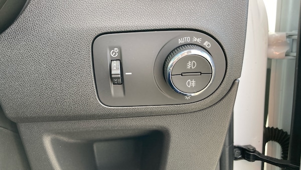 Used Vauxhall Crossland 2023 for sale - 76037486: Photo 33