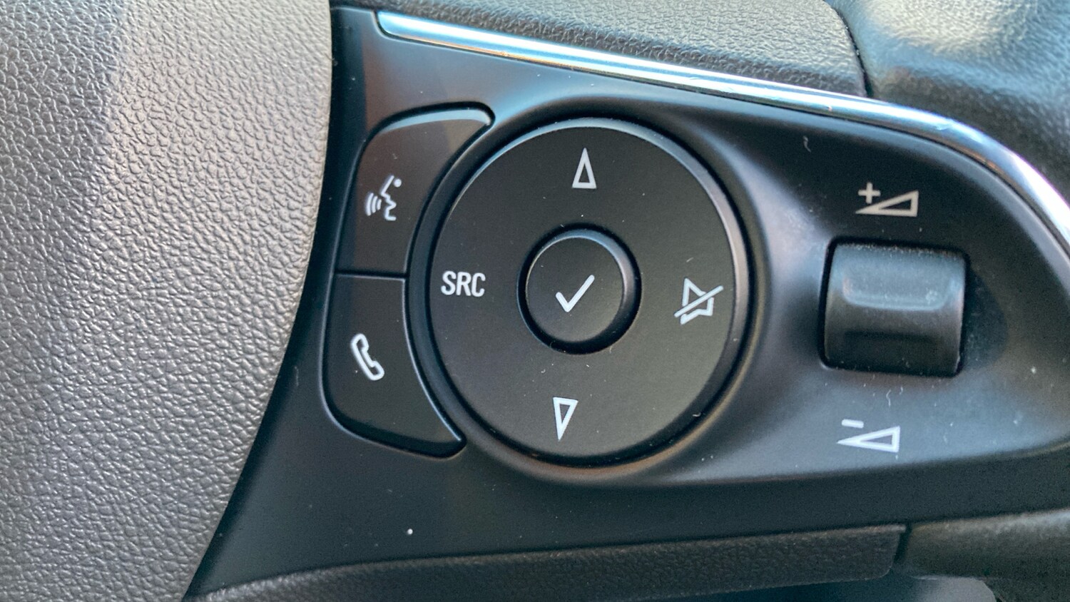 Used Vauxhall Crossland 2022 for sale - 77034228: Photo 25