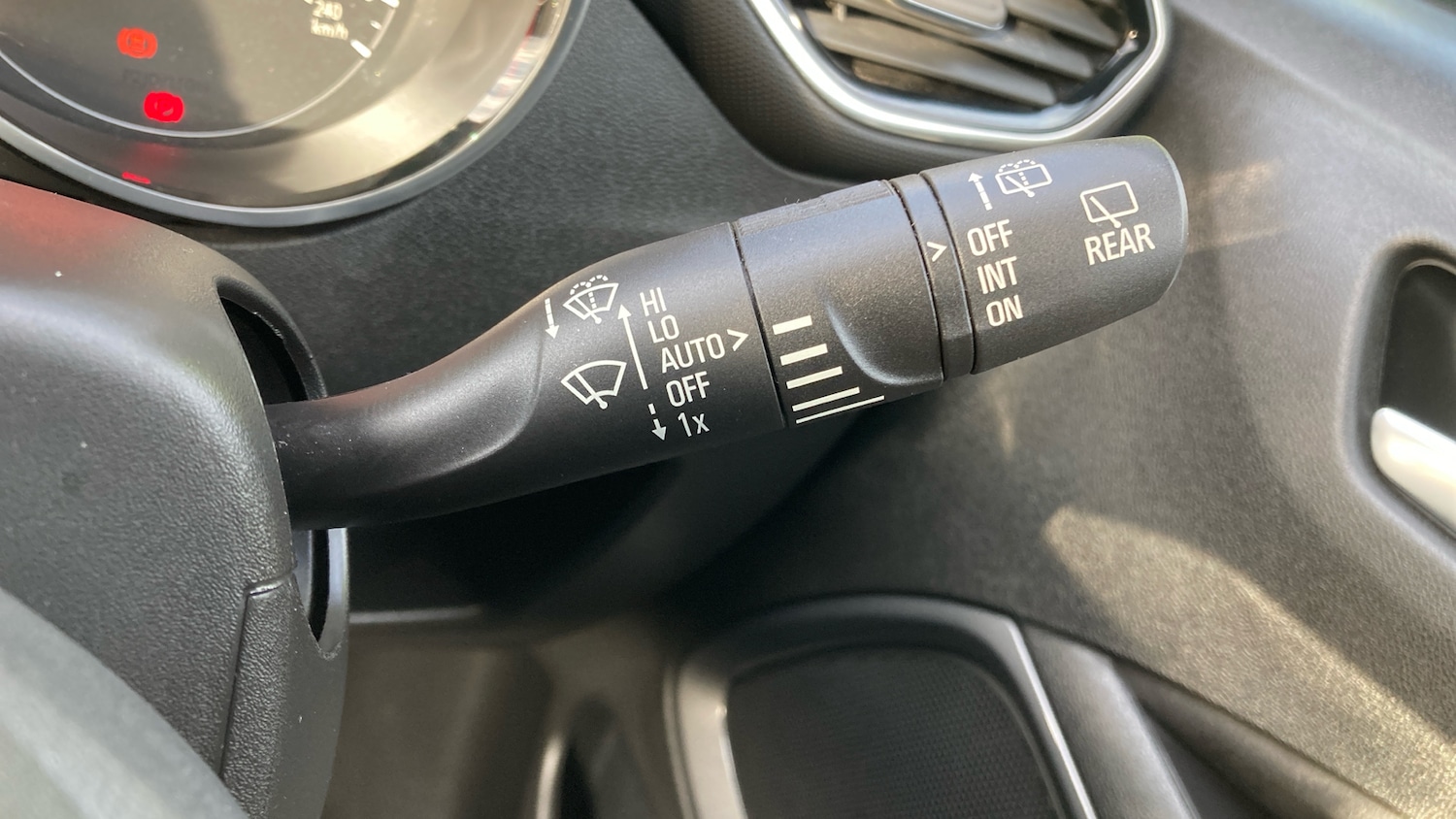 Used Vauxhall Crossland 2022 for sale - 78015123: Photo 42