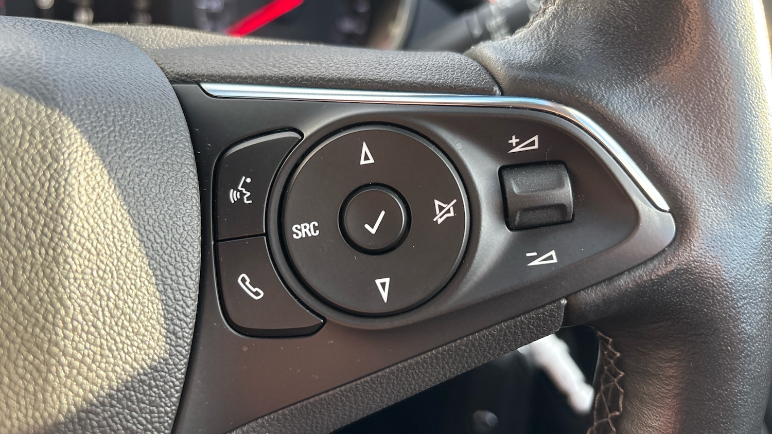 Used Vauxhall Crossland 2022 for sale - 76932094: Photo 22