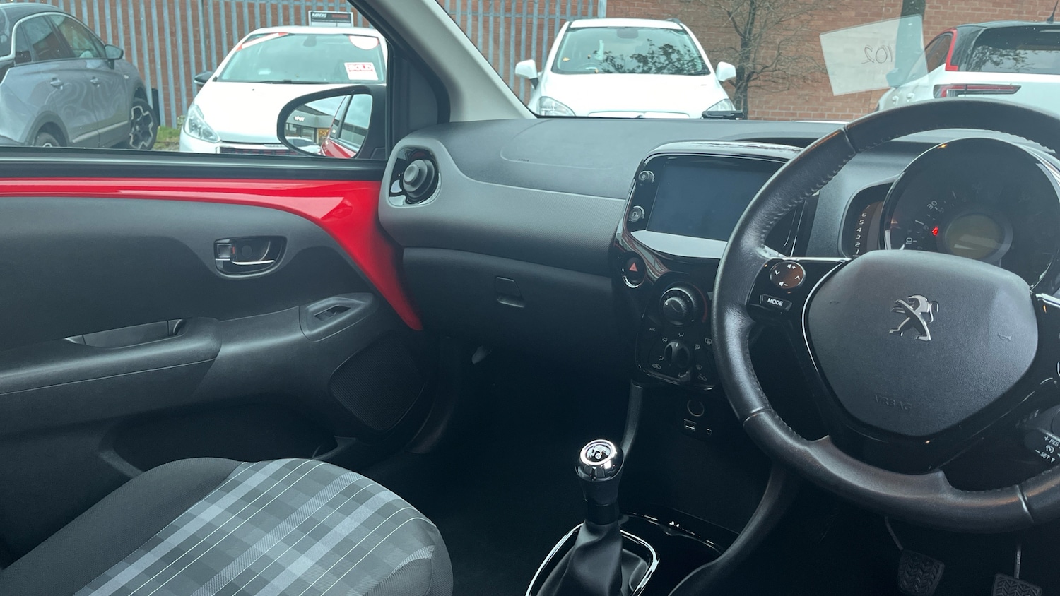 Used Peugeot 108 2019 for sale - 76627837: Photo 14