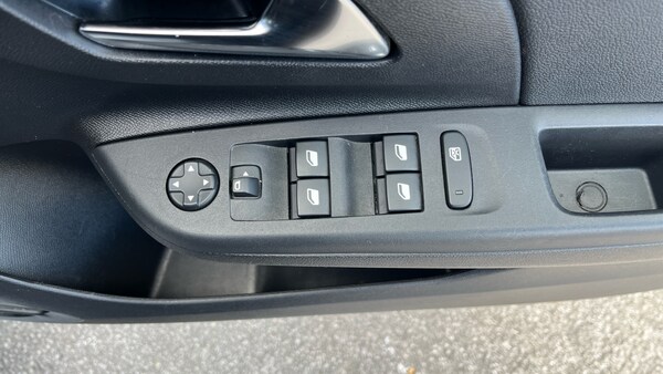 Used Vauxhall Corsa 2023 for sale - 76064154: Photo 31