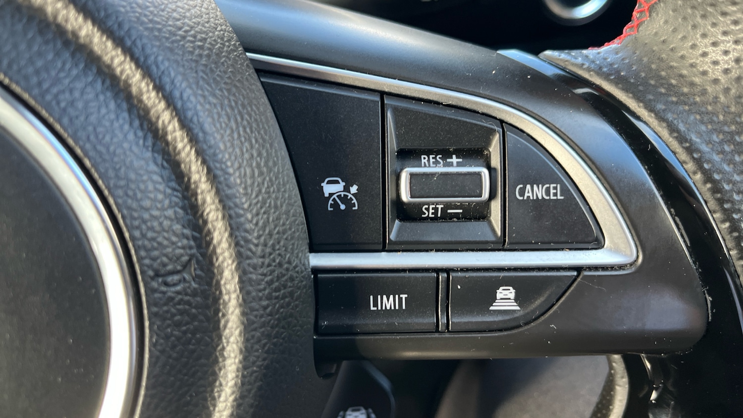 Used Suzuki Swift 2021 for sale - 76384904: Photo 31