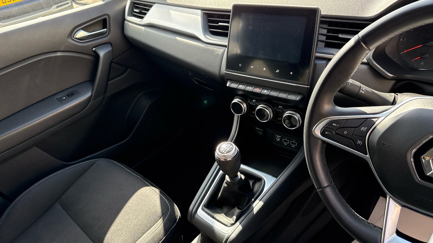 Used Renault Captur 2021 for sale - 76640820: Photo 14