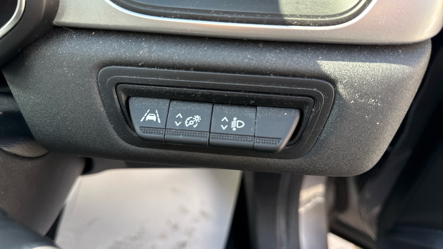 Used Renault Captur 2021 for sale - 76640820: Photo 27