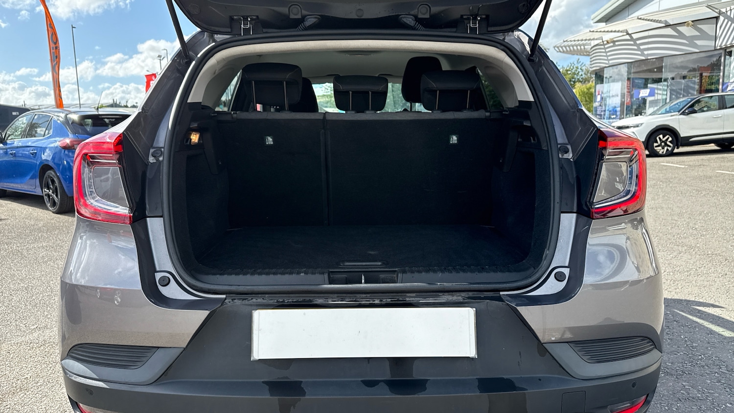 Used Renault Captur 2021 for sale - 76640820: Photo 4