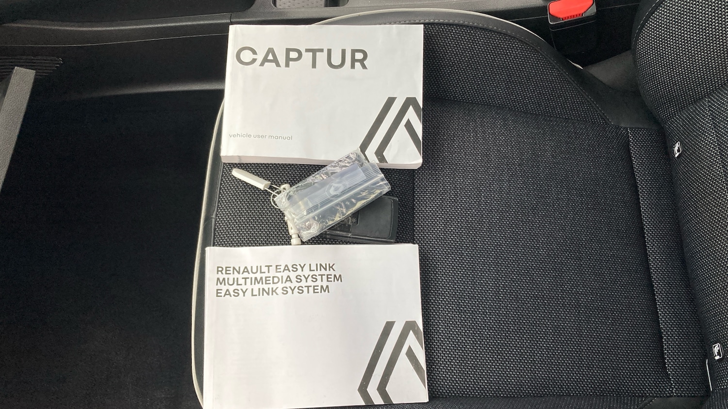 Used Renault Captur 2024 for sale - 77033366: Photo 19