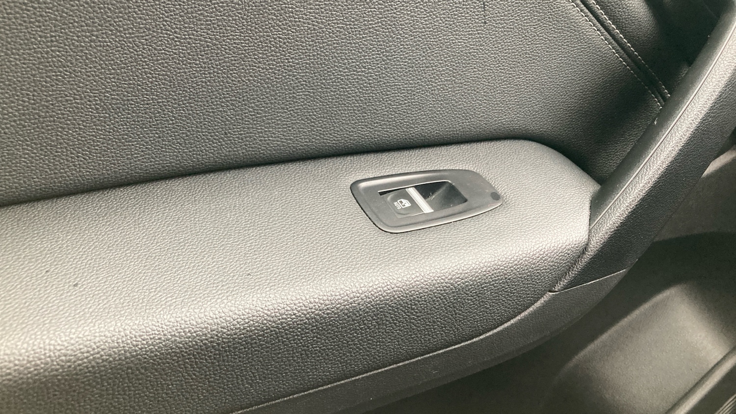 Used Renault Captur 2024 for sale - 77033366: Photo 34