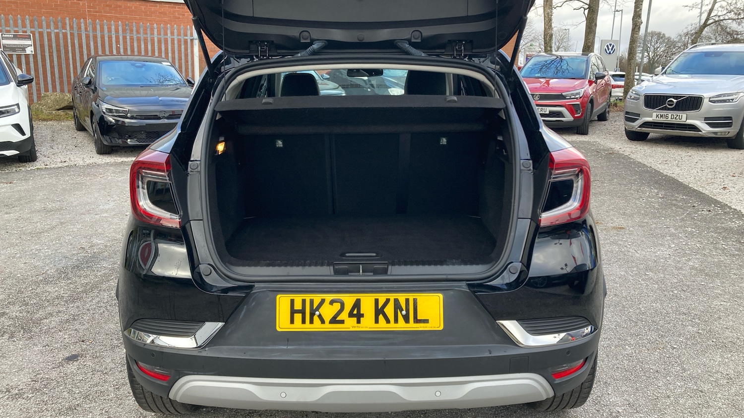 Used Renault Captur 2024 for sale - 77033366: Photo 4