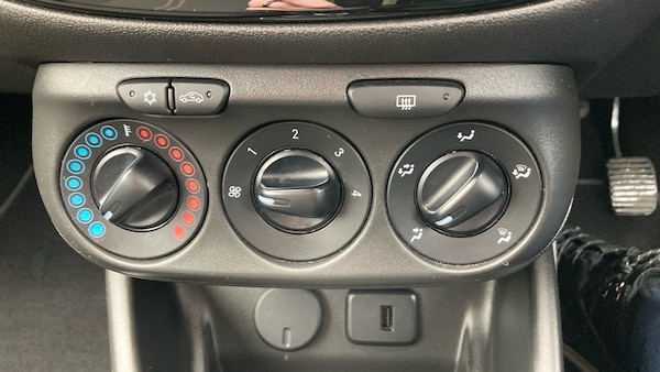 Used Vauxhall Corsa 2018 for sale - 76157050: Photo 29