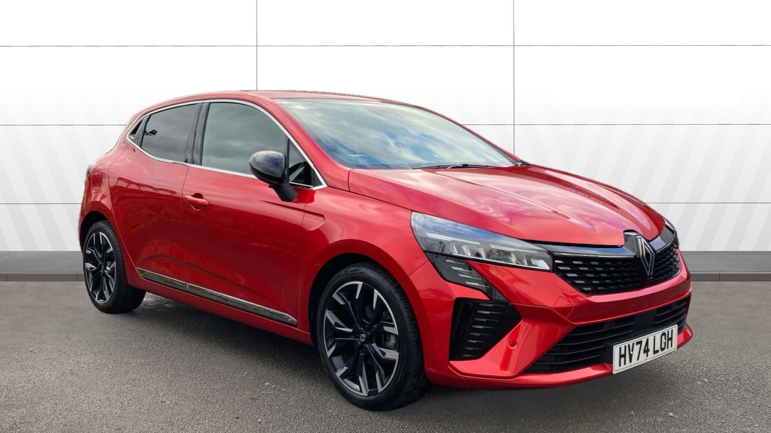 Used Renault Clio 2024 for sale - 76766811: Photo 1