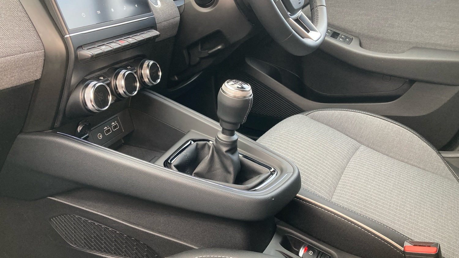 Used Renault Clio 2024 for sale - 76766811: Photo 13