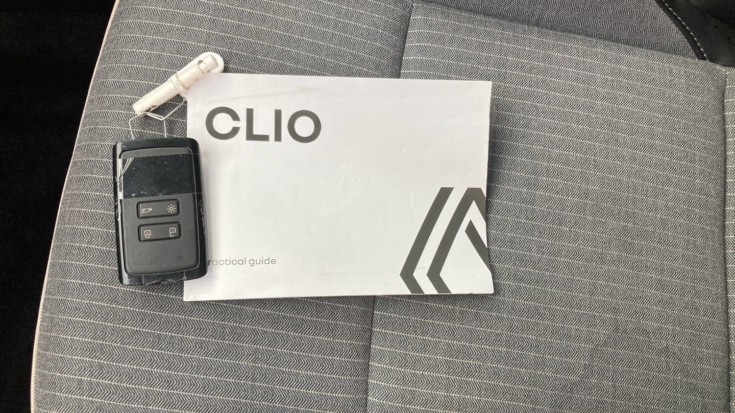 Used Renault Clio 2024 for sale - 76766811: Photo 19