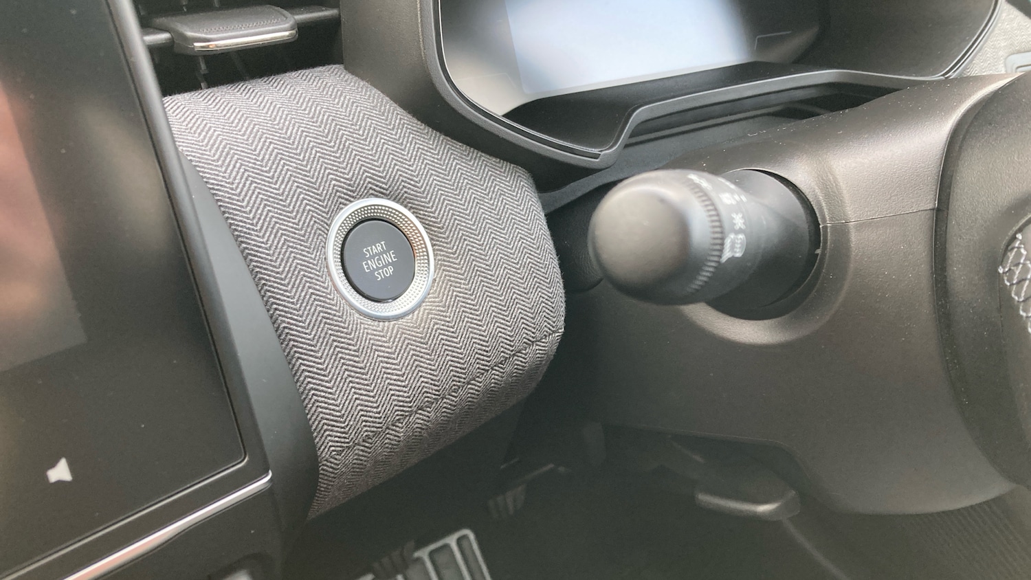 Used Renault Clio 2024 for sale - 76766811: Photo 25