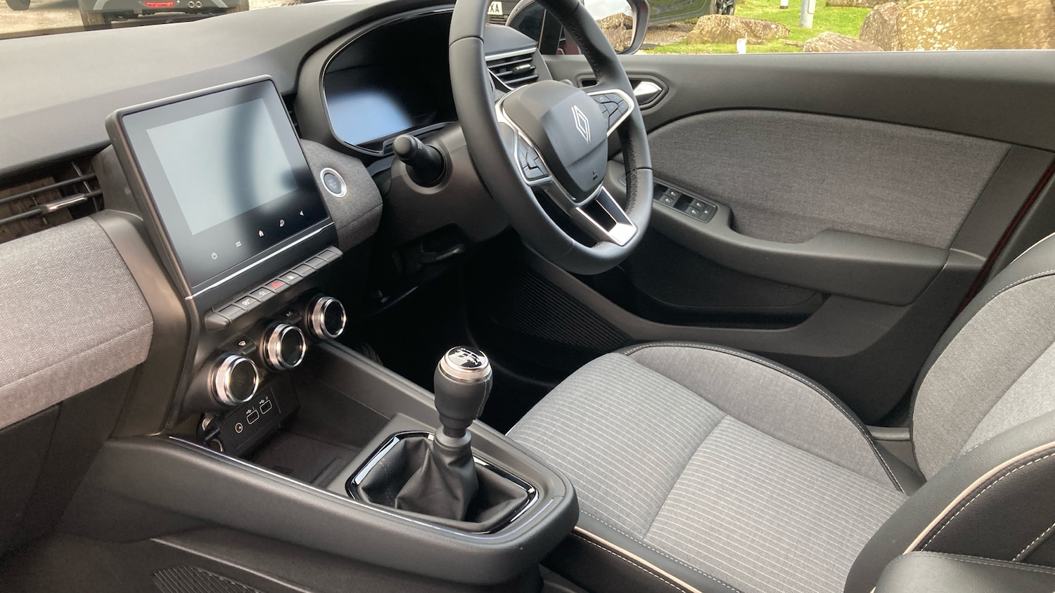 Used Renault Clio 2024 for sale - 76766811: Photo 9