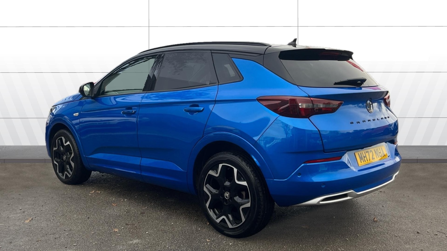 Used Vauxhall Grandland 2023 for sale - 76578062: Photo 2