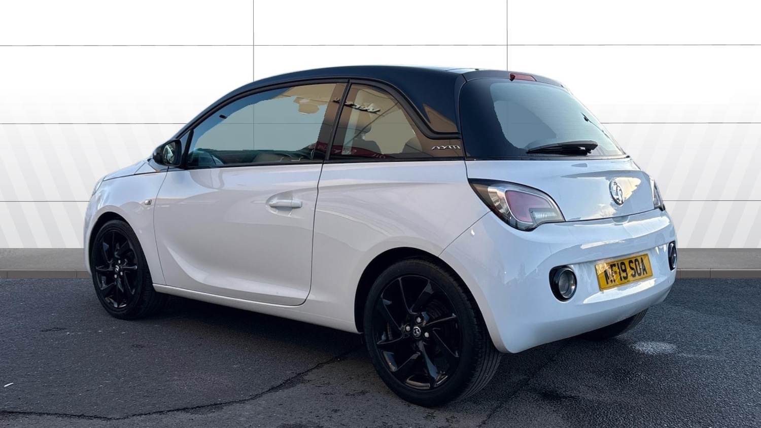 Used Vauxhall ADAM 2019 for sale - 77207332: Photo 2