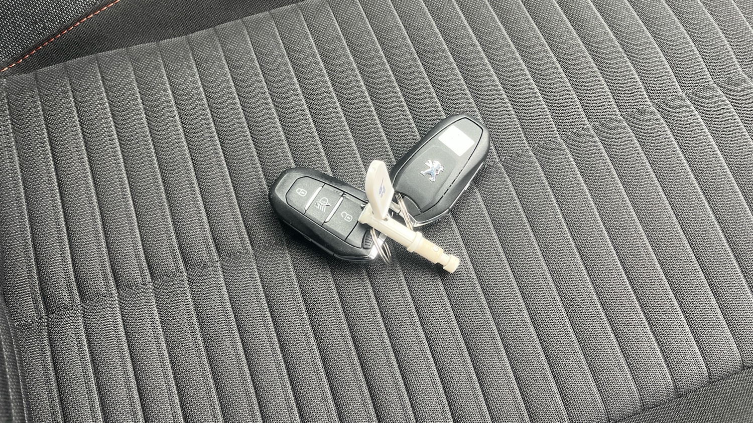 Used Peugeot 208 2020 for sale - 76005900: Photo 20