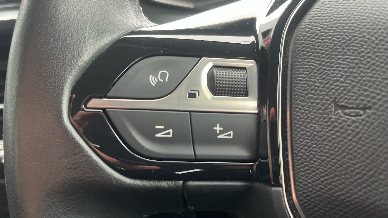 Used Peugeot 208 2020 for sale - 76005900: Photo 22