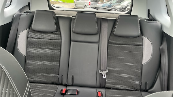 Used Peugeot 2008 2019 for sale - 76275916: Photo 15