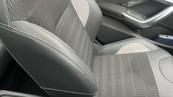 Used Peugeot 2008 2019 for sale - 76275916: Photo 38