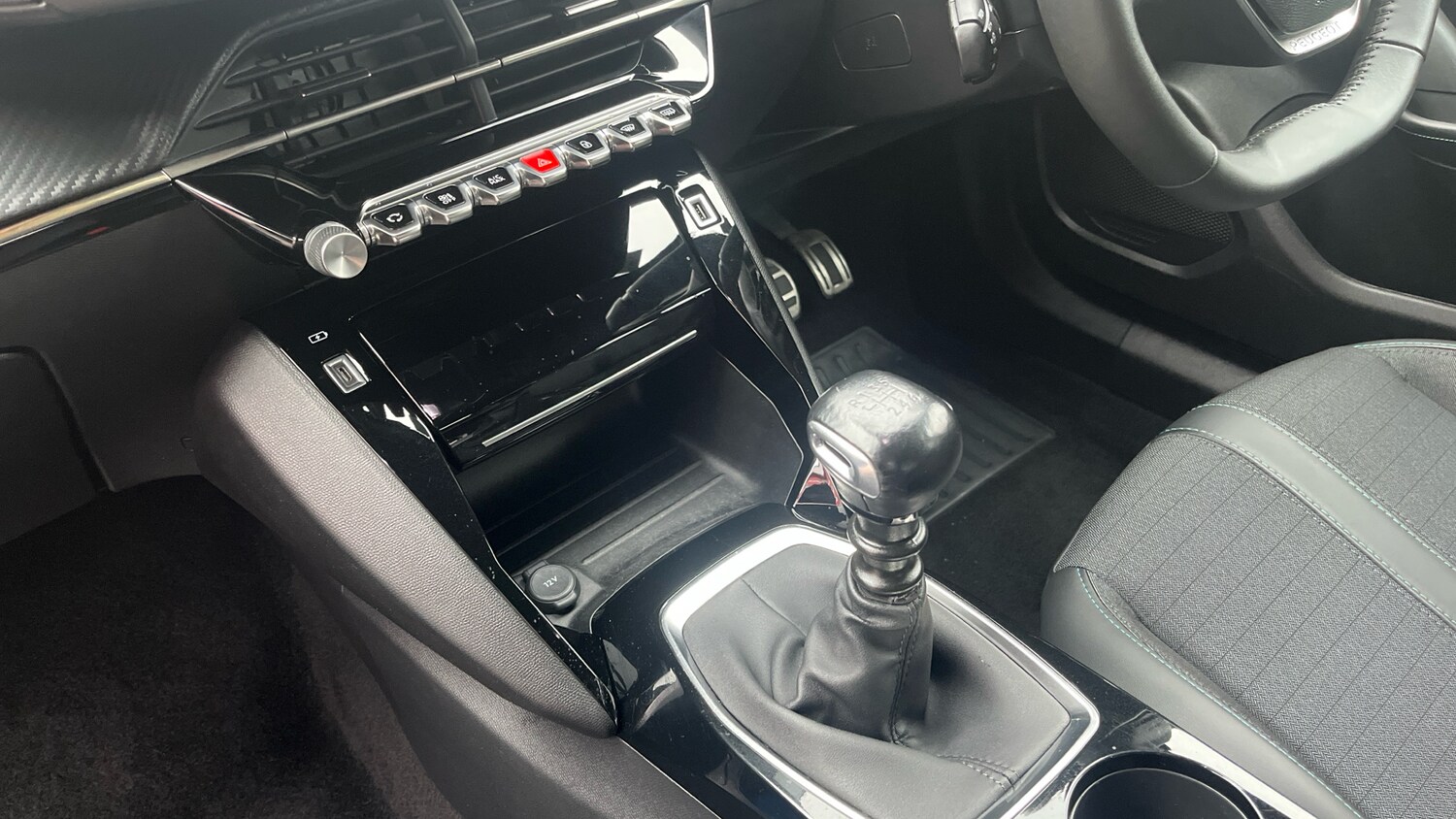 Used Peugeot 2008 2023 for sale - 76287837: Photo 13