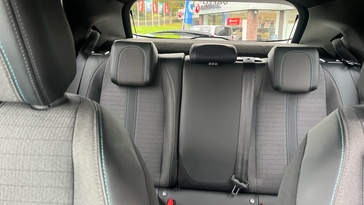 Used Peugeot 2008 2023 for sale - 76287837: Photo 15