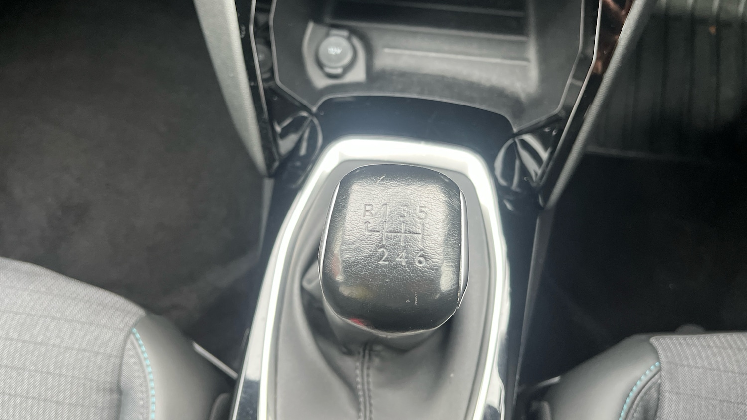 Used Peugeot 2008 2023 for sale - 76287837: Photo 28