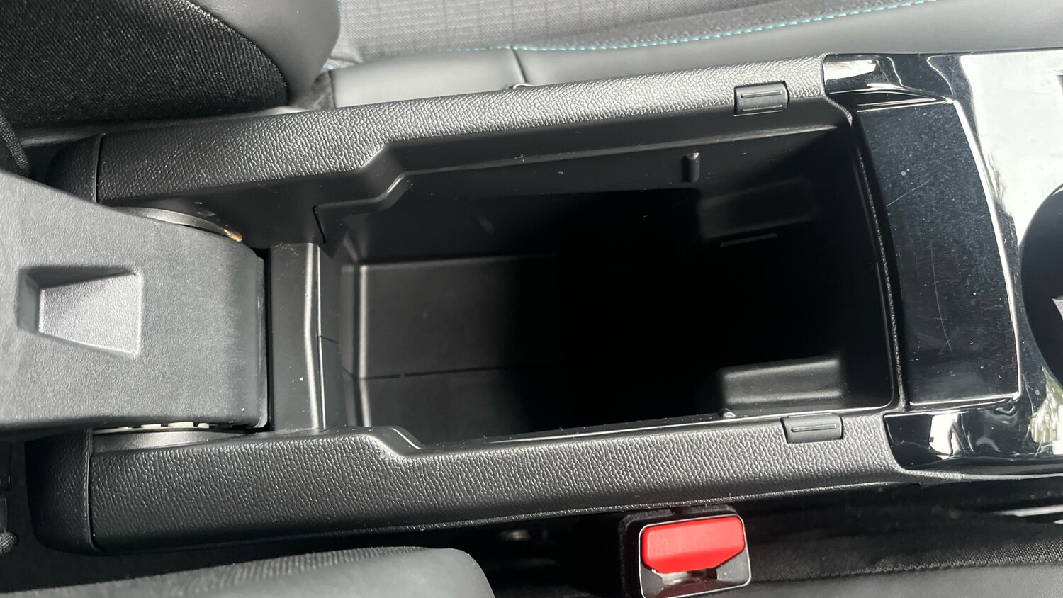 Used Peugeot 2008 2023 for sale - 76287837: Photo 31