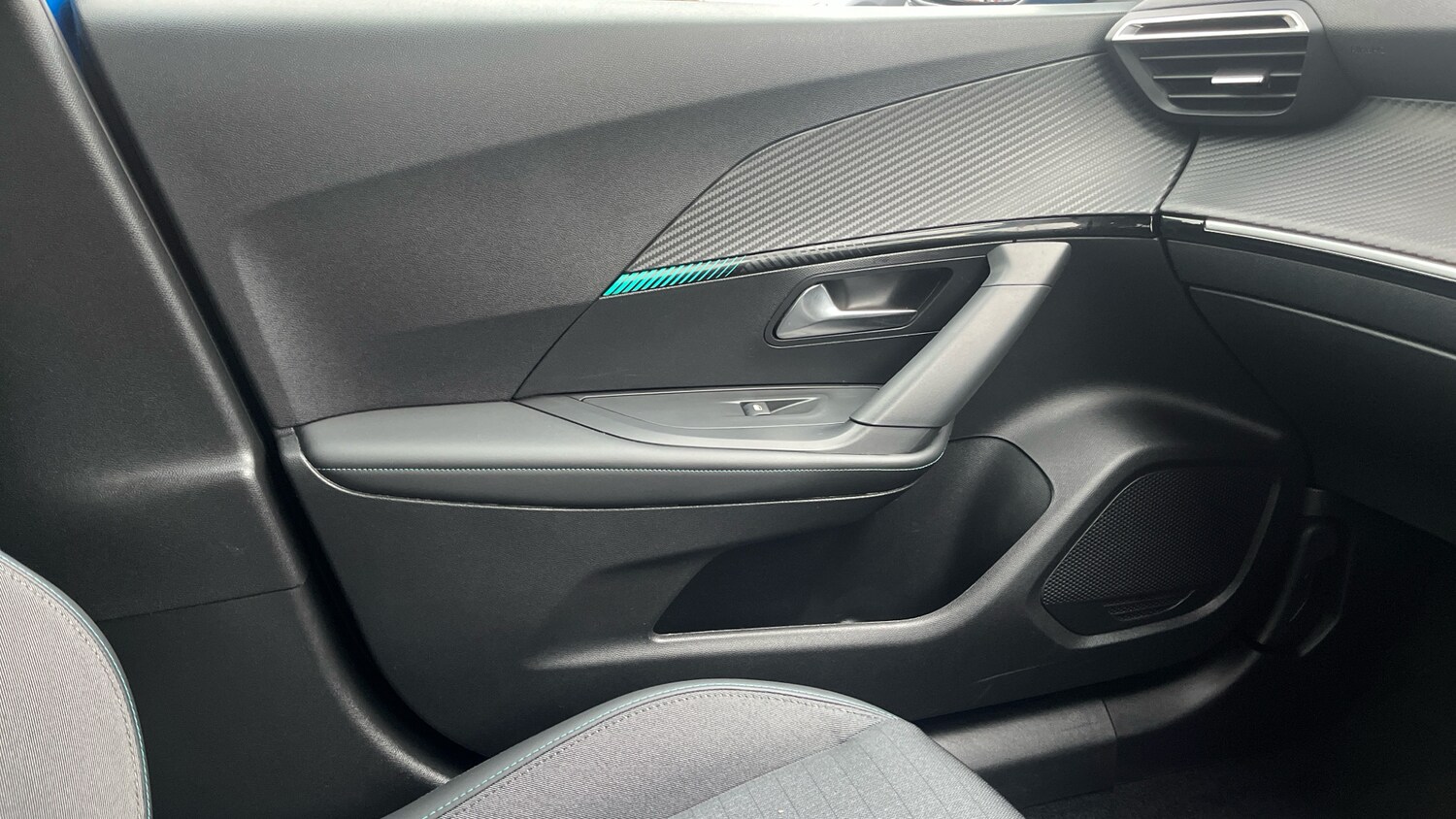 Used Peugeot 2008 2023 for sale - 76287837: Photo 32